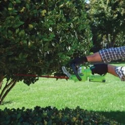 Taille-haie électrique Sans Fil Greenworks 24 Volts, 22 Po (outil Seulement) -Greenworks Soldes 330825077 AlternateImage4 l