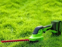 Cisaille à Batterie Pour L'herbe GREENWORKS G24SHT -Kit Batterie De 24V/2.0ah Et Chargeur 38 Cisaille à Batterie Pour L'herbe GREENWORKS G24SHT -Kit Batterie De 24V/2.0ah Et Chargeur -Greenworks Soldes cisaille batterie pour l herbe greenworks g24sht kit batterie de 24v 2 0ah et chargeur caractristiques principales 29971 3 1624016744 IMG 60cc8768948f8