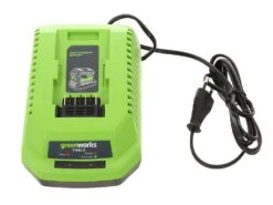 Greenworks GD40SC38II - Aérateur à Batterie - 40V - 4Ah -Greenworks Soldes greenworks gd40sc38ii aerateur a batterie 40v 4ah moteur electrique a batterie 29853 16 1623743746 IMG 60c85d02a9407